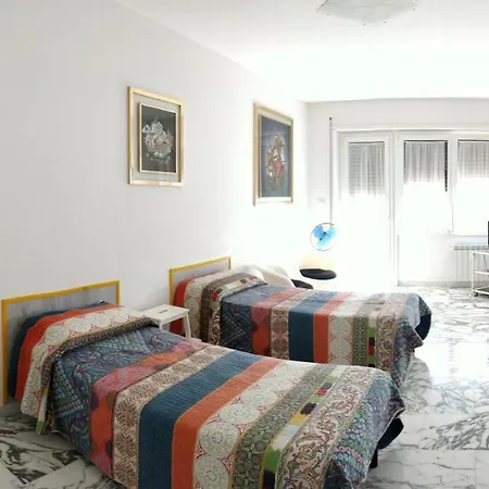 La Casetta Di Nonna Anna - 120 Mq Bright Apartment In Rome Downtown Exterior foto